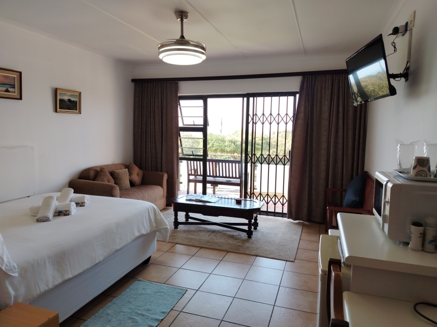 10 Bedroom Property for Sale in Gonubie Eastern Cape